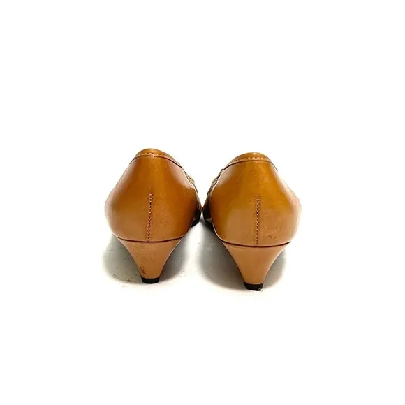 Vintage 1970s brown leather cutout lattice weave slip on kitten heels