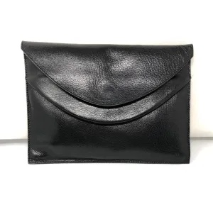 Vintage: Labagagerie black leather rounded flap clutch